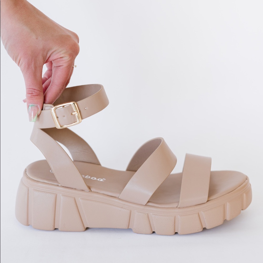 Platform Sandals - Picture 2 of 5